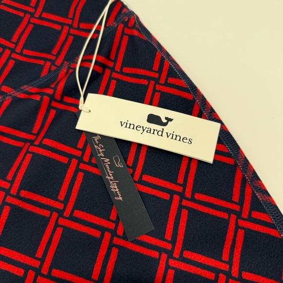 NWT Vineyard Vines Women’s Printed Performance Leggings Medium Deep Bay Geo Red - Picture 5 of 10